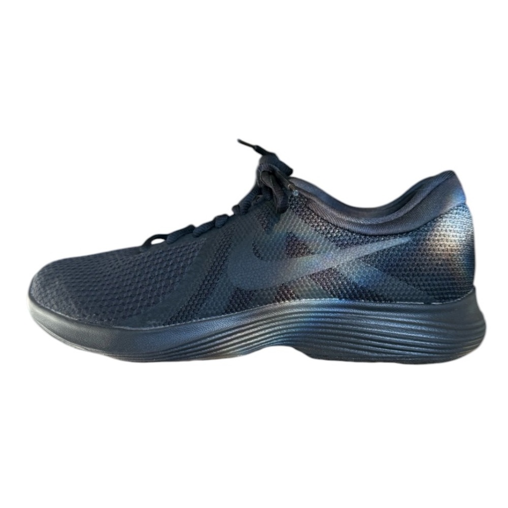 NIKE-REVOLUTION 4 Black size 9 brand new NWOT